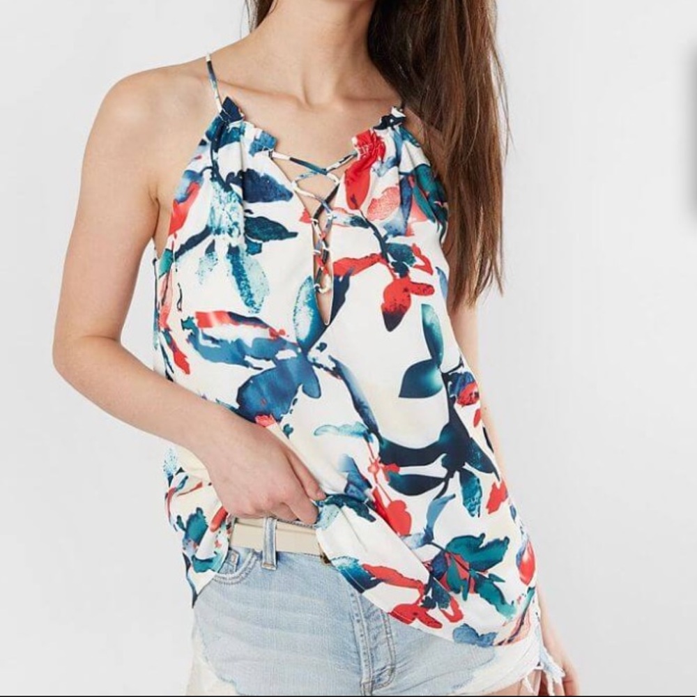 💛 Buckle Tank - size Small - EUC